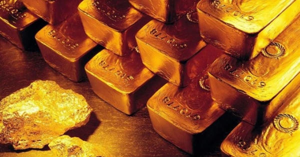 Giá vàng hôm nay 30/10: Vàng cắm đầu lao dốc