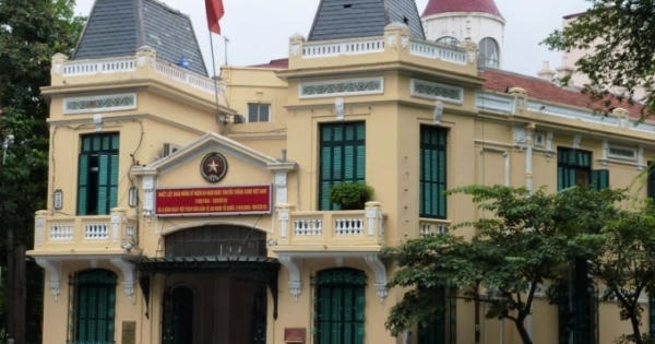 Vụ thai phụ bị hành hung giữa phố: Công an quận Hoàn Kiếm vẫn đang tiếp tục điều tra