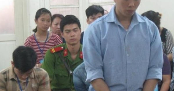Vào tù do... văng tục trong quán dẫn đến xô xát