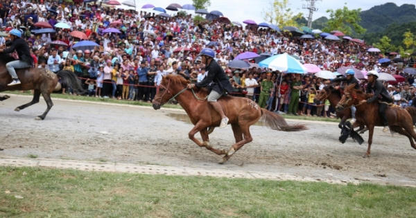 "Du hè" Sa Pa, đừng bỏ qua lễ hội sôi động nhất Tây Bắc này! "Du hè" Sa Pa, đừng bỏ qua lễ hội sôi động nhất Tây Bắc này!