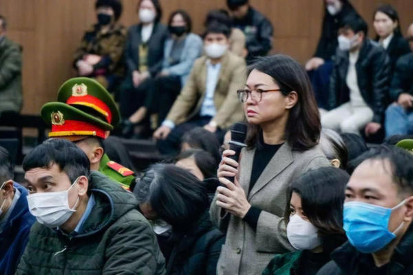 Xét xử vụ án tại Cục An toàn thực phẩm: Hé lộ cơ chế thu tiền hồ sơ hàng chục tỷ đồng Xét xử vụ án tại Cục An toàn thực phẩm: Hé lộ cơ chế thu tiền hồ sơ hàng chục tỷ đồng