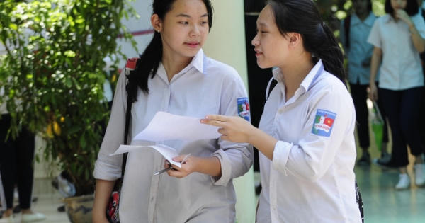 Hà Nội: Đề Toán lớp 10 nặng về kiểm tra kiến thức hàn lâm