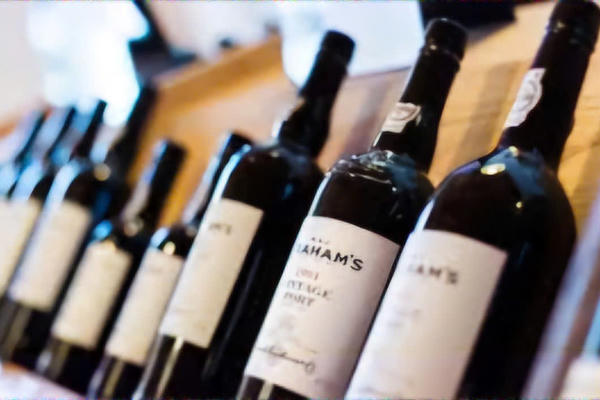 Siết chặt quản lý sàn thương mại điện tử, gỡ bỏ hàng cấm trước Tết Bính Ngọ 2026 Siết chặt quản lý sàn thương mại điện tử, gỡ bỏ hàng cấm trước Tết Bính Ngọ 2026