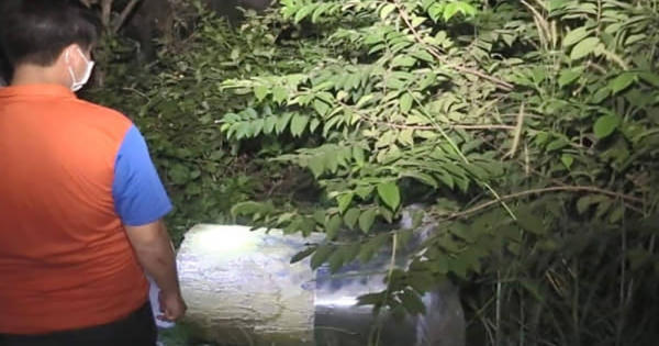 Giây phút phát hiện 2 xác người trong thùng nhựa chứa bê tông