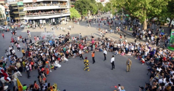 Hà Nội cấm tập trung quá 10 người nơi công cộng