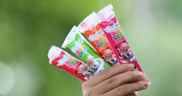 Giải đáp tò mò: Vì sao kem sữa chua Subo trở thành “hiện tượng” đang khuấy đảo giới học trò? Giải đáp tò mò: Vì sao kem sữa chua Subo trở thành “hiện tượng” đang khuấy đảo giới học trò?