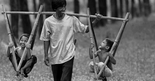 Ba anh em tranh nhau hiến thận thương cha già cả đời lam lũ