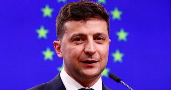 Tân Tổng thống Ukraine lại gây bất ngờ