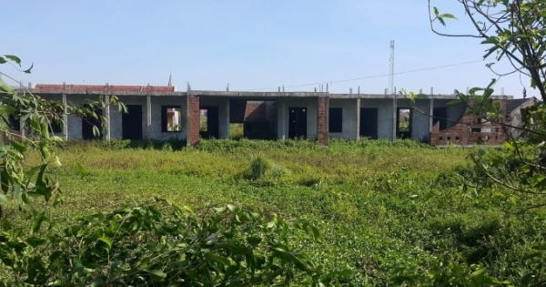 Ninh Bình: Hàng loạt trường học tiền tỷ xây dựng dở dang rồi bỏ hoang
