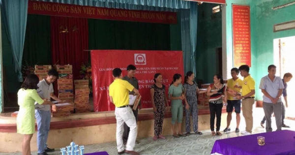 Giải bóng đá đồng hương Thọ Xuân tại Hà Nội ủng hộ người dân vùng lũ Giải bóng đá đồng hương Thọ Xuân tại Hà Nội ủng hộ người dân vùng lũ