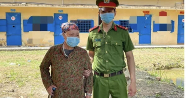 Bắt cụ bà 74 tuổi giết người rồi thay tên đổi họ để trốn truy nã