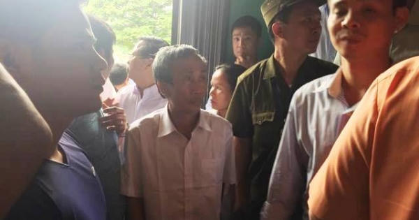 Ông Hàn Đức Long nhận lời xin lỗi trong sự hỗn loạn bất ngờ