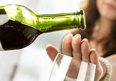 Rượu không uống, thiếu nữ bị sát hại dã man