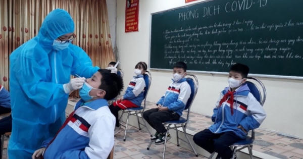Phát hiện nhiều F0 là học sinh và giáo viên, nhiều trường tại Quảng Ninh chuyển sang học trực tuyến