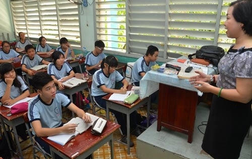 Muôn kiểu "chiêu trò" chạy trường cho con đầu năm học