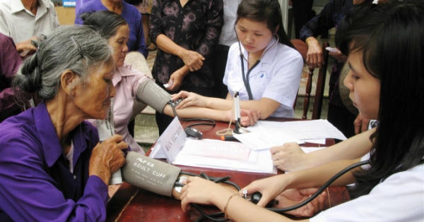 Chăm sóc và phát huy vai trò của người cao tuổi Chăm sóc và phát huy vai trò của người cao tuổi