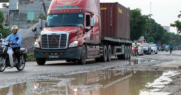 Nát đường vì xe né BOT quốc lộ 5