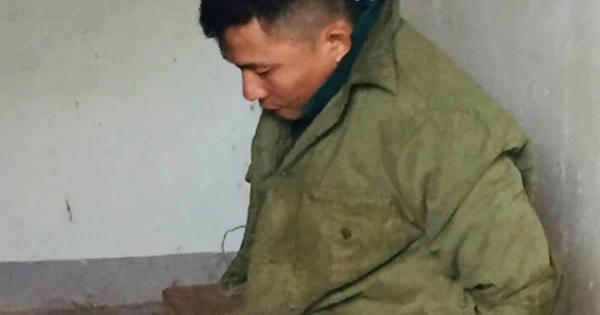 2 đối tượng mang dao, dùi cui điện đi trộm chó bị dân tóm gọn