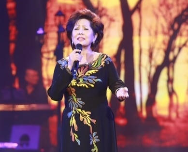 “Nhạn trắng gò công” Phương Dung: Tôi muốn trở về vì tôi là người Việt Nam “Nhạn trắng gò công” Phương Dung: Tôi muốn trở về vì tôi là người Việt Nam