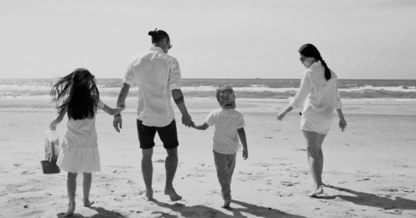 Ngắm khoảnh khắc ngọt ngào đến tan chảy của gia đình chàng rocker Phạm Anh Khoa