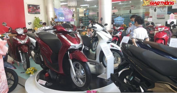 Honda SH 2019 bị săn lùng khiến giá bán chênh tới gần 50 triệu đồng
