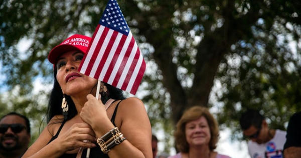 Bầu cử giữa kỳ Mỹ: Cuộc chạy đua sít sao giữa đảng Cộng hòa và Dân chủ