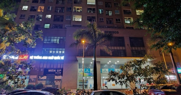 Hà Nội: Tạm phong tỏa chung cư Hemisco Xa La khi phát hiện ca nhiễm Covid-19 Hà Nội: Tạm phong tỏa chung cư Hemisco Xa La khi phát hiện ca nhiễm Covid-19