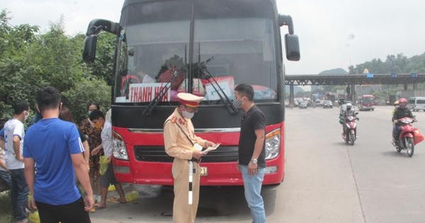 Phạt 51 triệu đồng, xe 42 chỗ nhưng 'nhồi' đến 80 khách ở Thanh Hoá