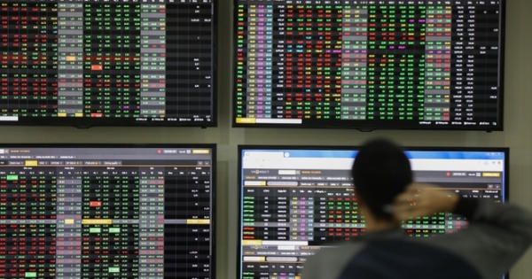 VN-Index lập đỉnh 1.500 điểm