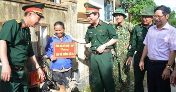 Dân vận góp phần xây dựng 'thế trận lòng dân' vững chắc Dân vận góp phần xây dựng 'thế trận lòng dân' vững chắc