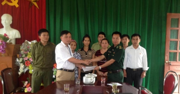 Dụ dỗ nhiều cô gái bán sang Trung Quốc bằng thủ đoạn việc nhẹ lương cao Dụ dỗ nhiều cô gái bán sang Trung Quốc bằng thủ đoạn việc nhẹ lương cao