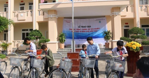 Chương trình “Chung tay xóa nghèo pháp luật về biên giới, biển đảo 2019” đến với bà con huyện đảo Phú Quốc