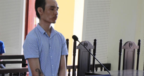 Bị bắt khi “ôm” gần 2 kg ma túy đá đến trước cổng bệnh viện Bị bắt khi “ôm” gần 2 kg ma túy đá đến trước cổng bệnh viện