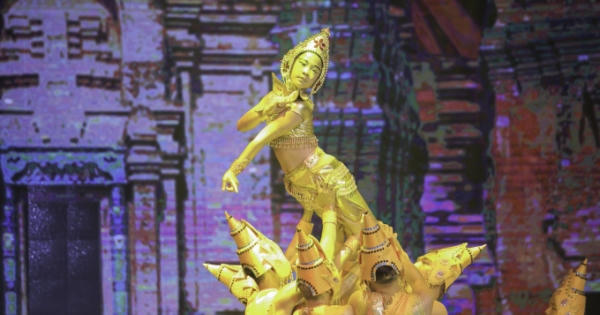 Sao Nối Ngôi Nhí 10 tuổi kể chuyện cùng mẹ “đấu tranh” với cha để được đi nhảy