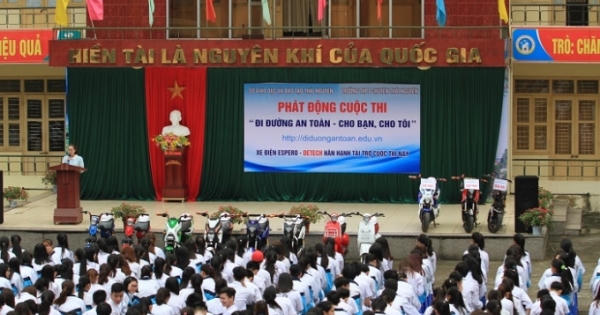 Trên 2.000 trường tham gia Cuộc thi “Đi đường an toàn – Cho bạn, cho tôi” Trên 2.000 trường tham gia Cuộc thi “Đi đường an toàn – Cho bạn, cho tôi”
