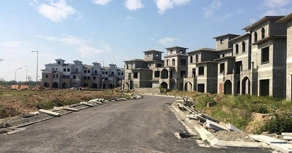 La liệt dự án “đắp chiếu” dọc Đại lộ Thăng Long