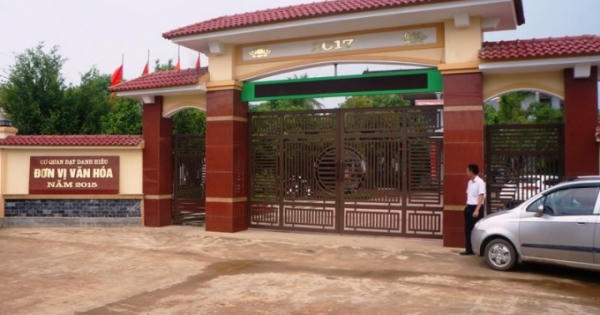 Nghệ An: Chạy vào phòng chủ tịch xã lánh nạn vẫn bị đánh nhập viện