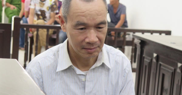 Giết con trai xong, hung thủ lấy xe đạp đi chơi