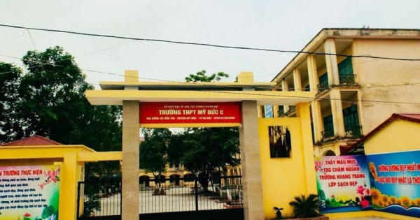 Hà Nội: Điều tra vụ học sinh vác dao đuổi chém nhau trong trường học