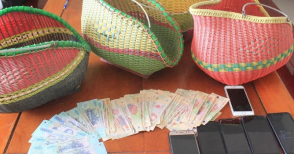 Công an bí mật đột kích sới gà ở Hà Tĩnh tóm gọn 21 đối tượng