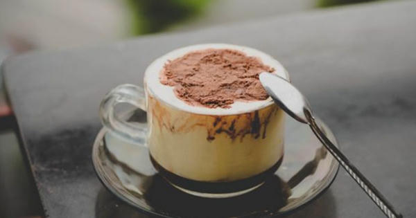 Báo chí quốc tế dành nhiều lời khen ngợi cho cà phê trứng của Hà Nội Báo chí quốc tế dành nhiều lời khen ngợi cho cà phê trứng của Hà Nội