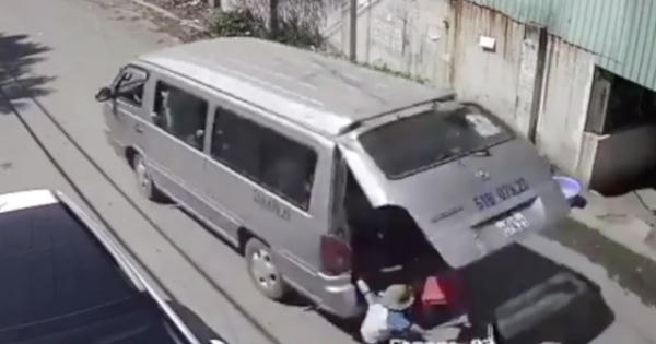 Nhiều tỉnh vẫn chưa báo cáo về dịch vụ đưa đón học sinh bằng ô tô Nhiều tỉnh vẫn chưa báo cáo về dịch vụ đưa đón học sinh bằng ô tô