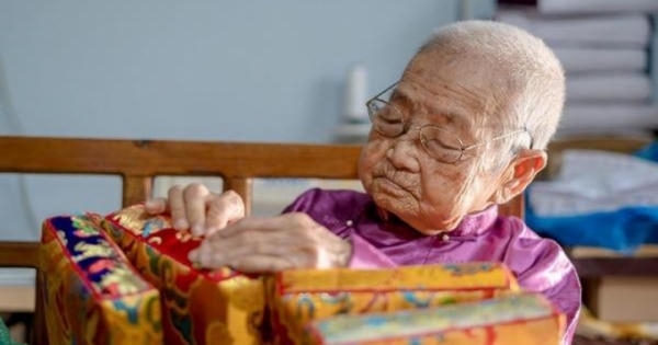 Vị Công Tôn Nữ cuối cùng của triều Nguyễn lưu truyền nghề làm gối dựa cung đình