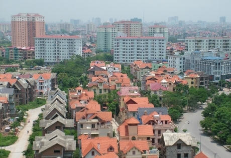 Chuyên gia bất động sản 'dè dặt' với thông tin ngân hàng hạ lãi suất