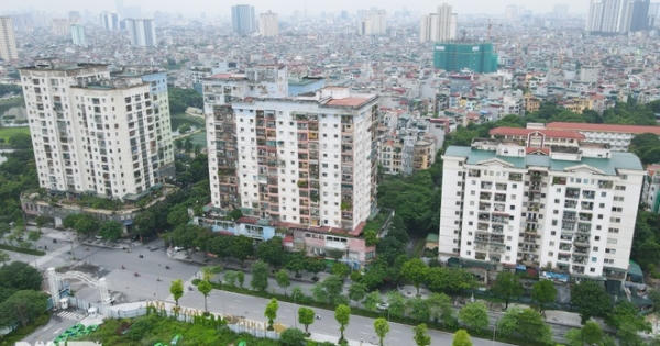 Căn hộ chung cư đua nhau đòi tăng giá, người mua "chóng mặt"