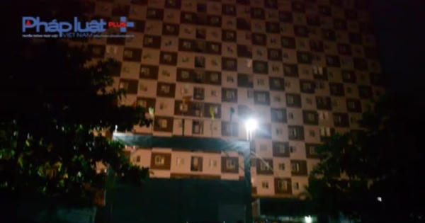 TP HCM: Sập giàn giáo công trình, 2 người thương vong