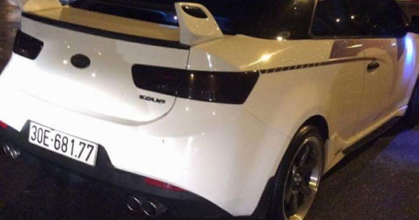 Hà Nội: Va chạm với "xế hộp", nam thanh niên bất tỉnh tại chỗ