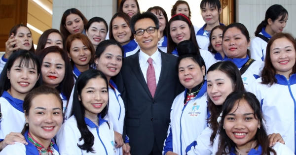 Phó Thủ tướng Vũ Đức Đam: "Phát triển giáo dục thì đất nước mới phát triển"