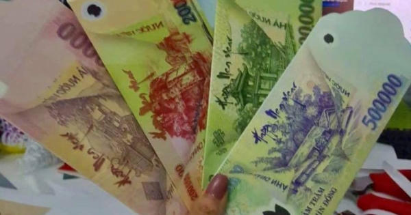 Phát sốt với bao lì xì bằng 'tiền 500 ngàn đồng'