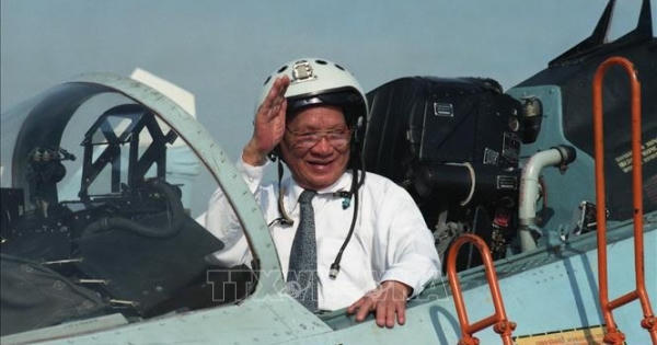 Đại tướng Lê Đức Anh - Vị Tướng luôn đi sát chiến trường